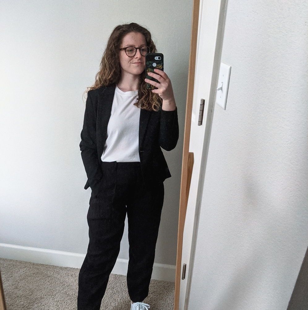 Meet your Posher, Emily